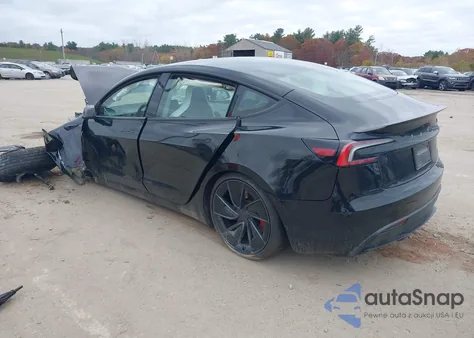 2024 Tesla Model 3 Performance All-Wheel Drive z USA, uszkodzony, nr VIN 5YJ3E1ET3RF900493